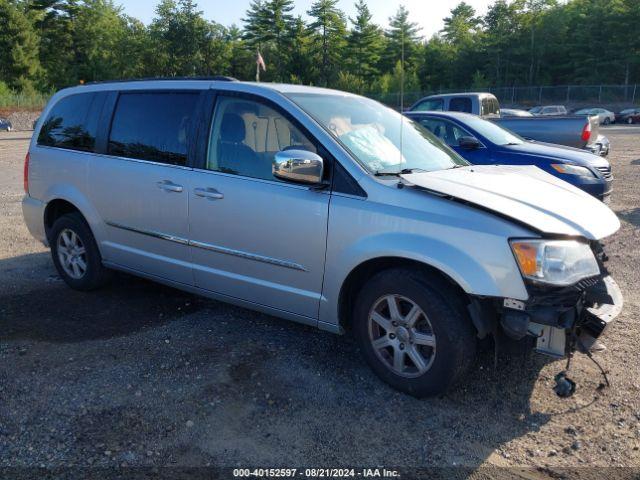  Salvage Chrysler Town & Country