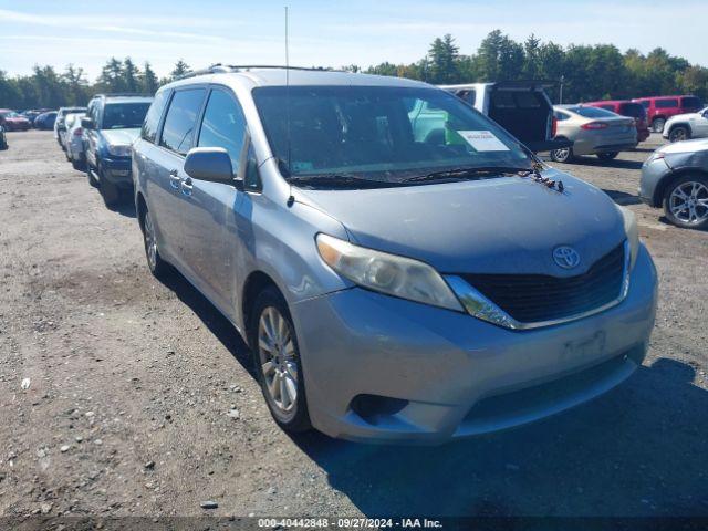  Salvage Toyota Sienna