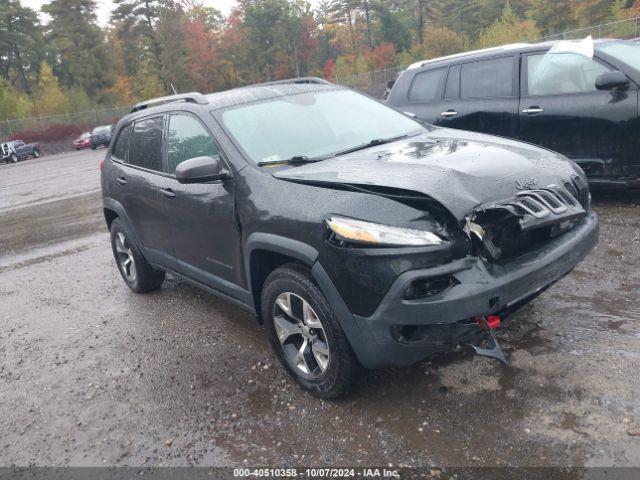  Salvage Jeep Cherokee