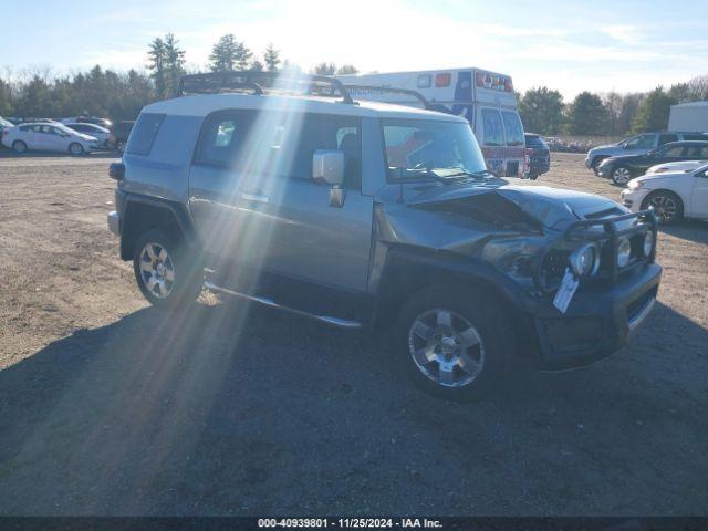  Salvage Toyota FJ Cruiser