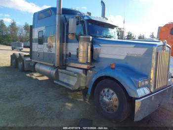  Salvage Kenworth W900