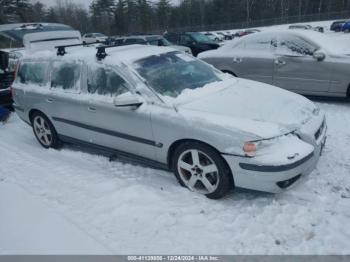  Salvage Volvo V70