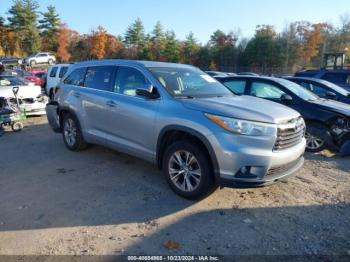  Salvage Toyota Highlander