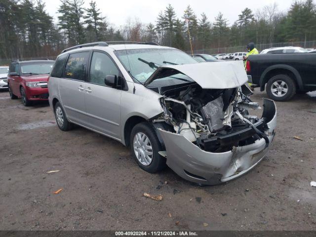  Salvage Toyota Sienna