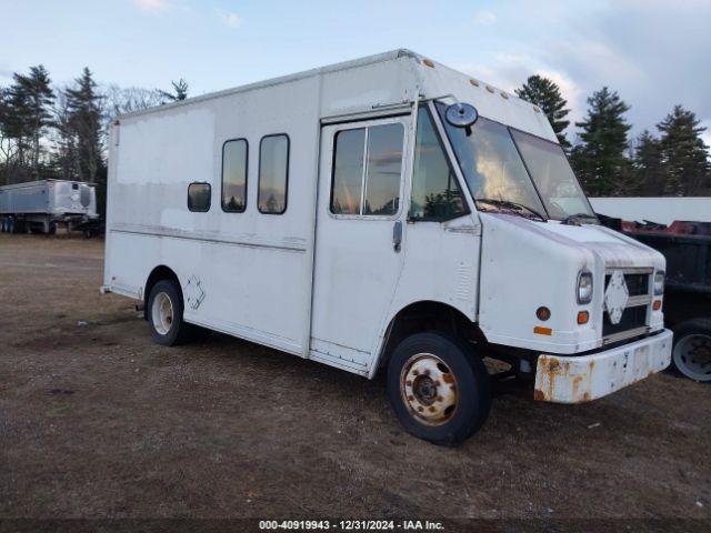  Salvage Freightliner Chassis