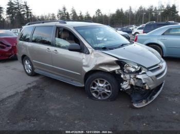  Salvage Toyota Sienna