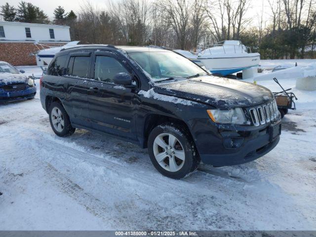  Salvage Jeep Compass