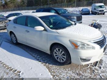  Salvage Nissan Altima