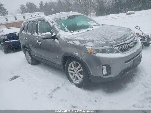  Salvage Kia Sorento