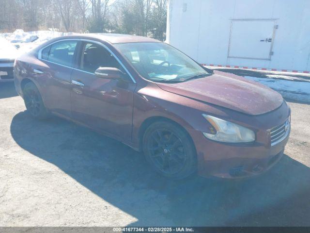  Salvage Nissan Maxima