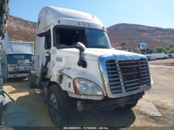  Salvage Freightliner Cascadia 125