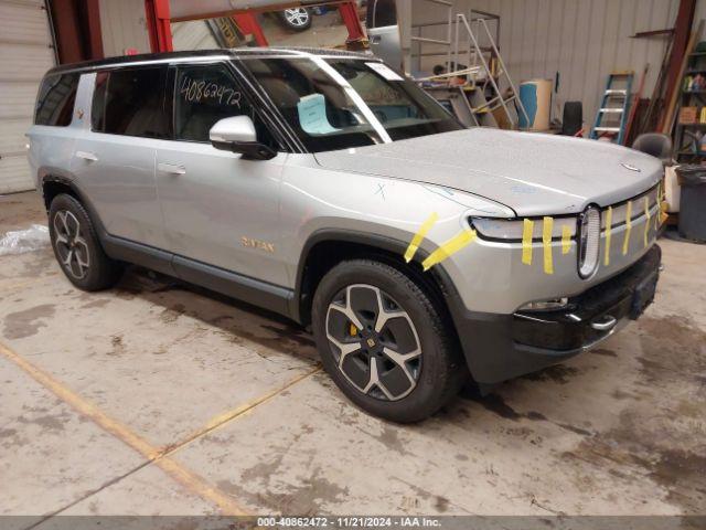  Salvage Rivian R1s