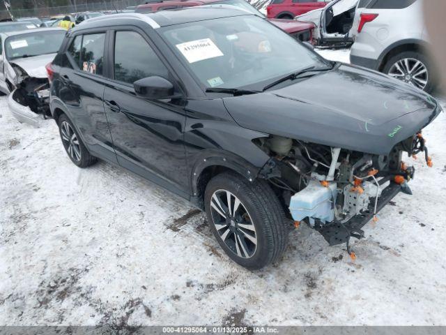  Salvage Nissan Kicks