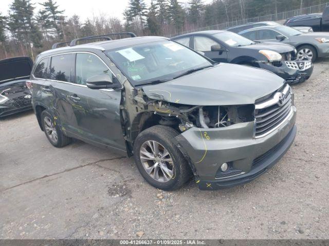  Salvage Toyota Highlander