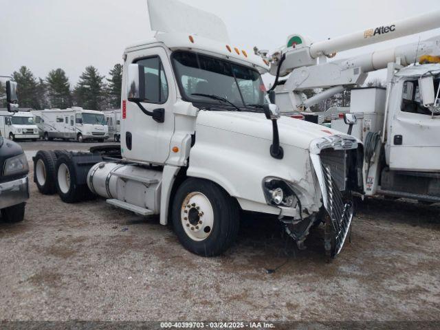  Salvage Freightliner Cascadia 125