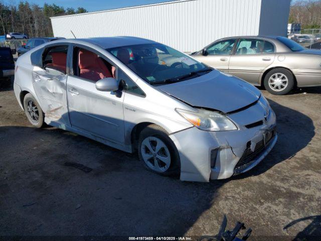  Salvage Toyota Prius