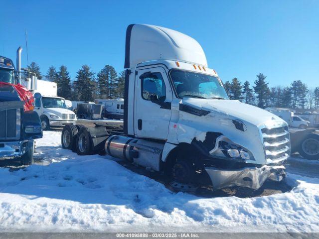  Salvage Freightliner Cascadia 126