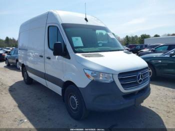  Salvage Mercedes-Benz Sprinter 2500