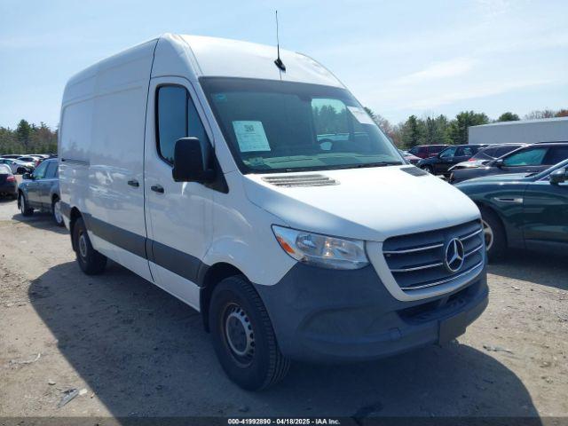  Salvage Mercedes-Benz Sprinter 2500