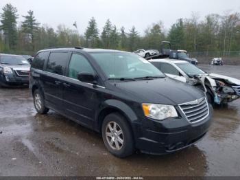  Salvage Chrysler Town & Country