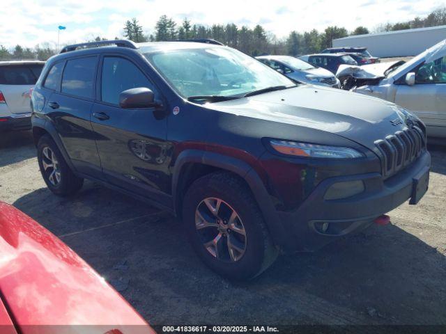  Salvage Jeep Cherokee