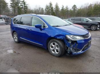  Salvage Chrysler Pacifica