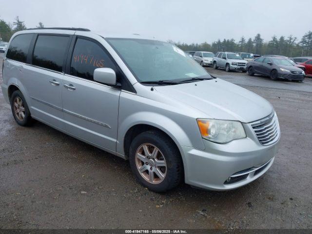 Salvage Chrysler Town & Country