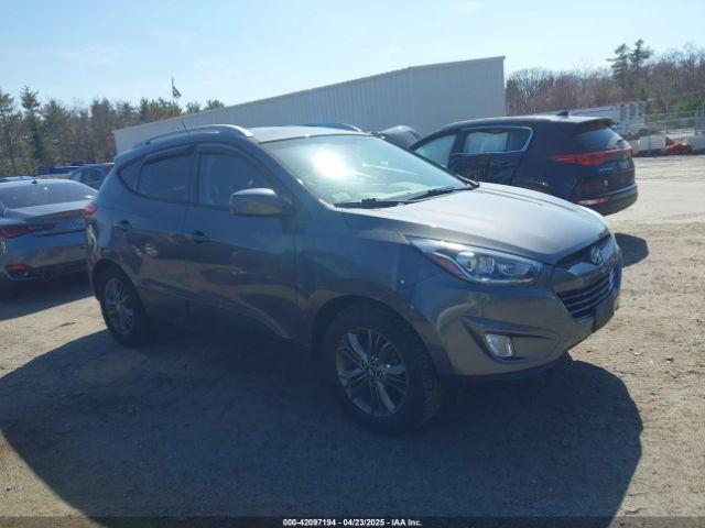  Salvage Hyundai TUCSON