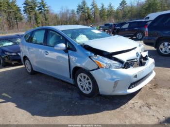  Salvage Toyota Prius v