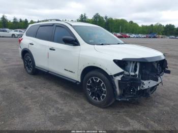  Salvage Nissan Pathfinder