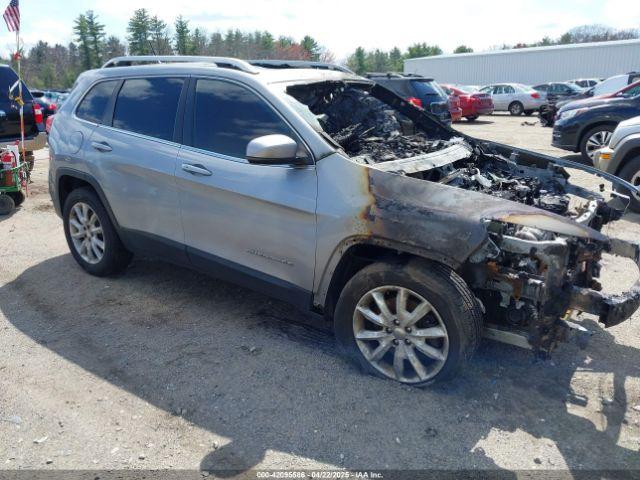  Salvage Jeep Cherokee