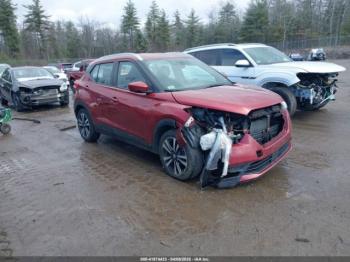  Salvage Nissan Kicks