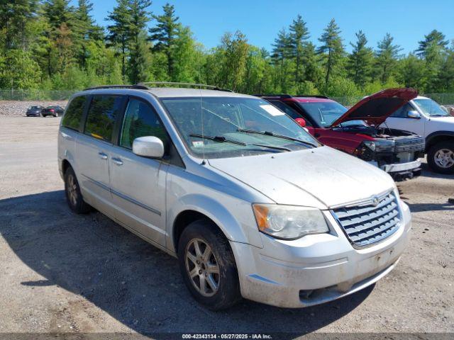  Salvage Chrysler Town & Country