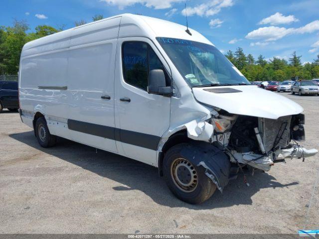  Salvage Mercedes-Benz Sprinter 2500