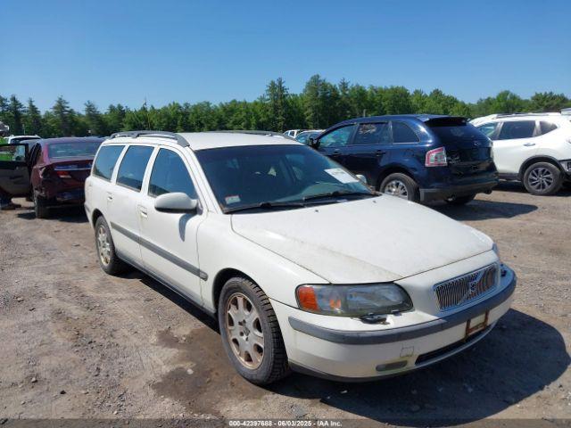  Salvage Volvo V70