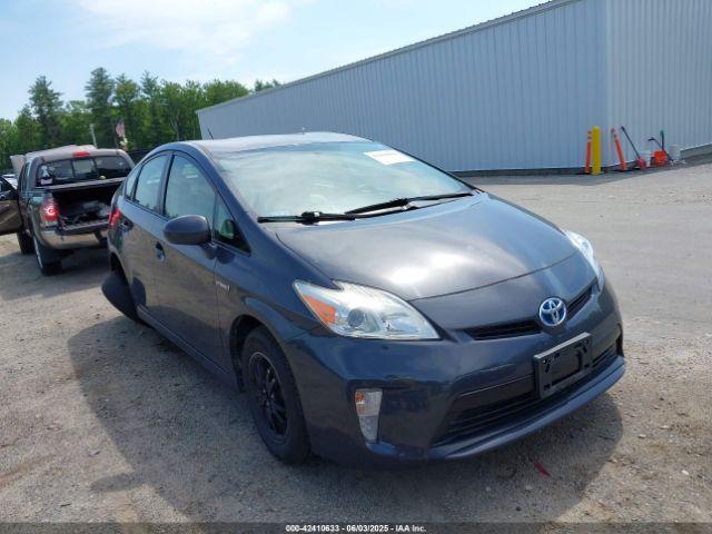  Salvage Toyota Prius