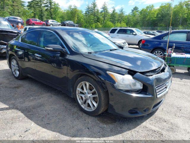  Salvage Nissan Maxima
