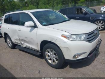  Salvage Toyota Highlander