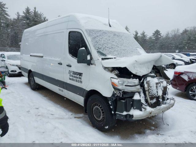  Salvage Mercedes-Benz Sprinter 2500