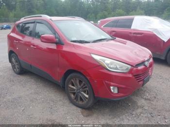  Salvage Hyundai TUCSON