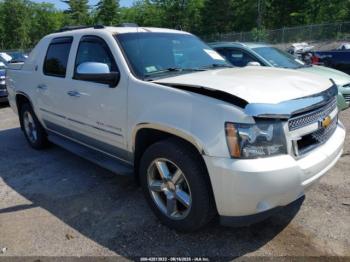 Salvage Chevrolet Avalanche
