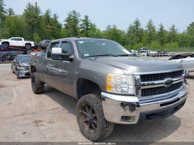  Salvage Chevrolet Silverado 2500