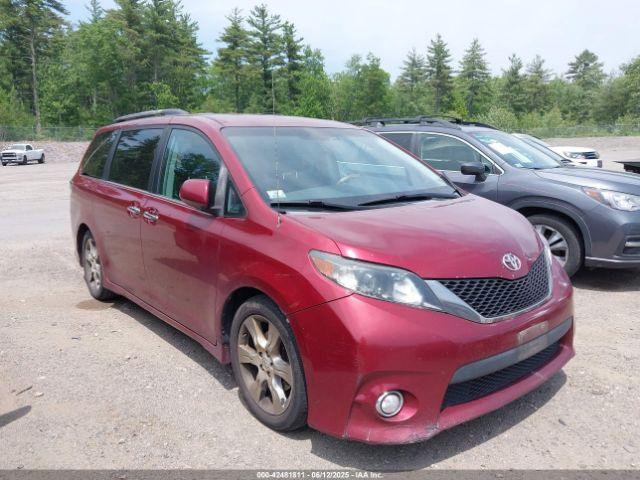  Salvage Toyota Sienna