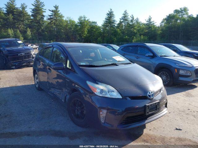  Salvage Toyota Prius