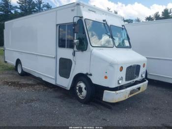  Salvage Freightliner Chassis
