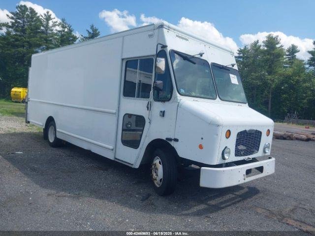  Salvage Freightliner Chassis