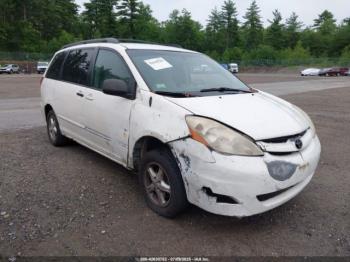  Salvage Toyota Sienna