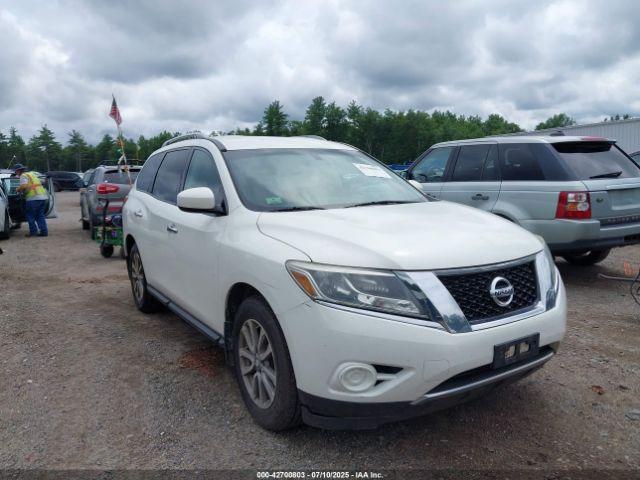  Salvage Nissan Pathfinder