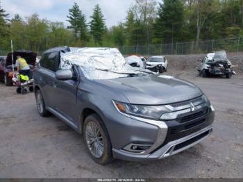  Salvage Mitsubishi Outlander