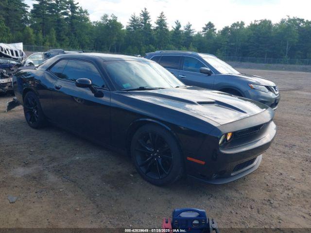 Salvage Dodge Challenger